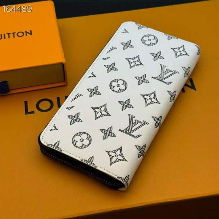Picture of Louis Vuitton Wallets _SKUfw201145246fw